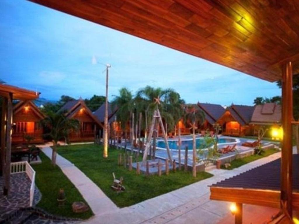 Srisawat Resort Cha-Am Exterior photo